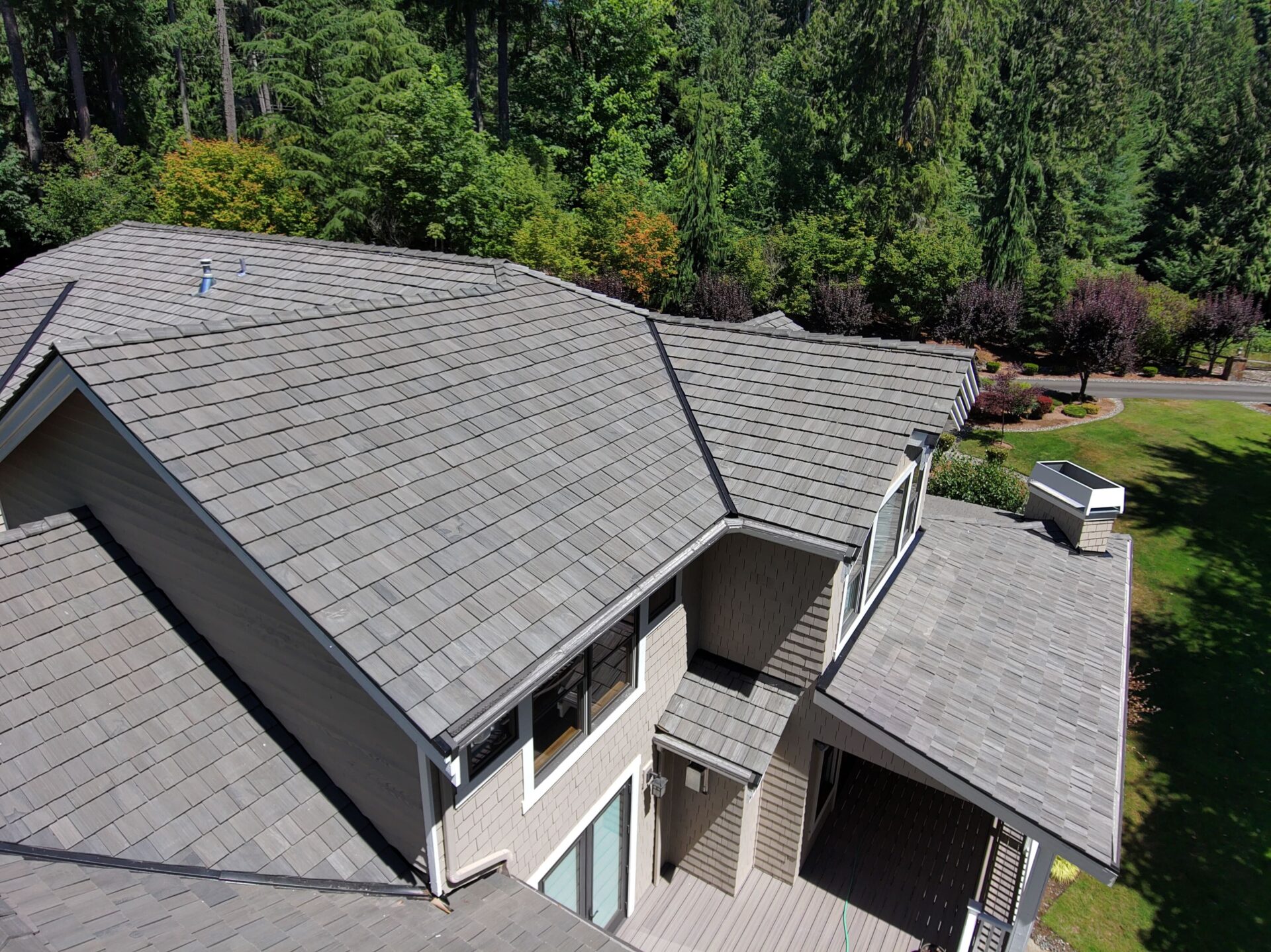 Roofing services in Bellevue Washington
