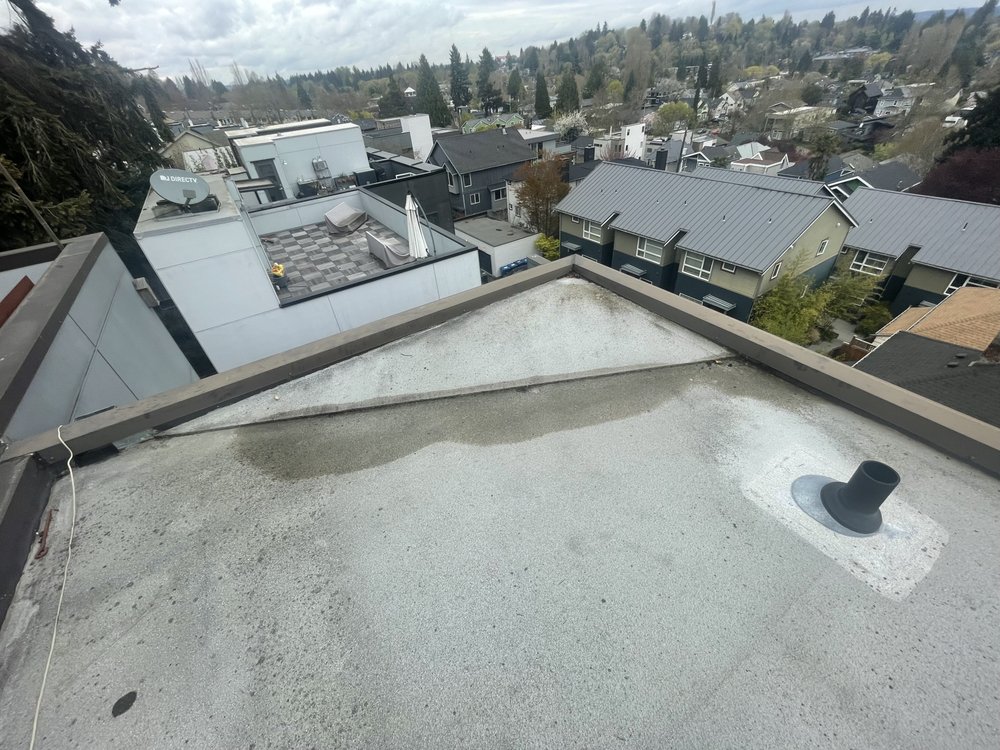 Sleek outdoor space in Seattle, created with gray Versico VersiFlex.

