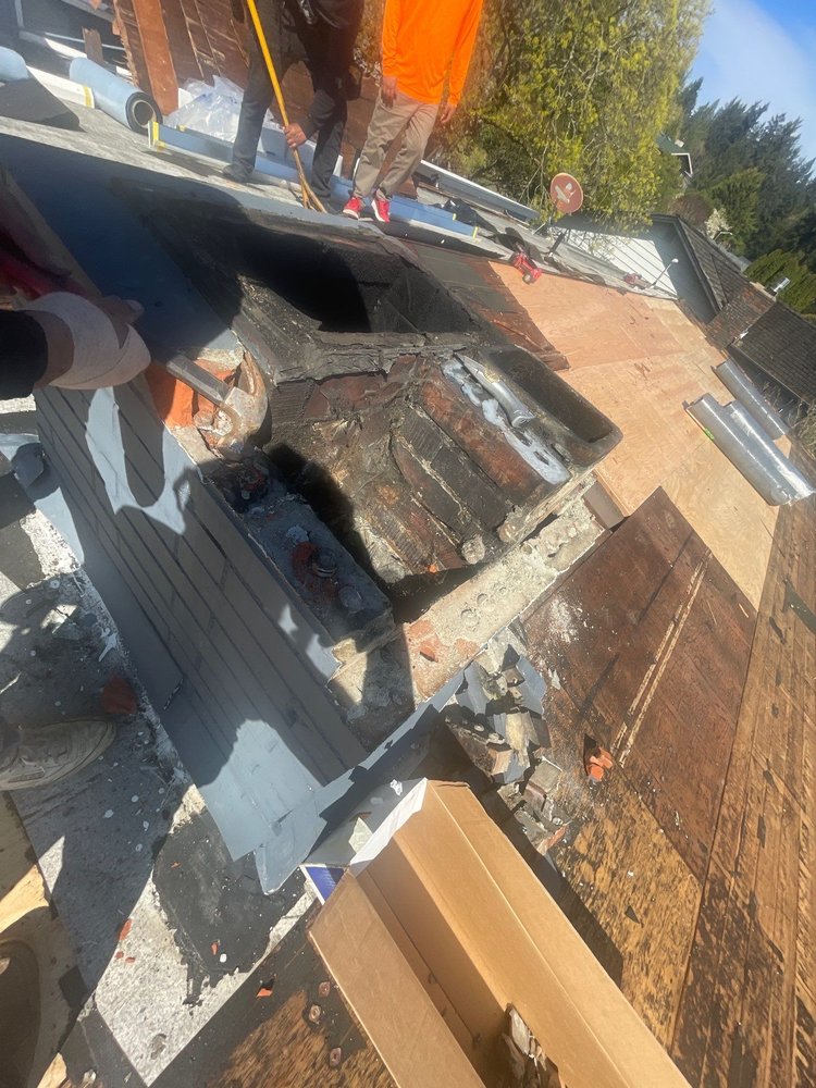 Durable flat roof replacement by Orca Roofing in Bellevue.

