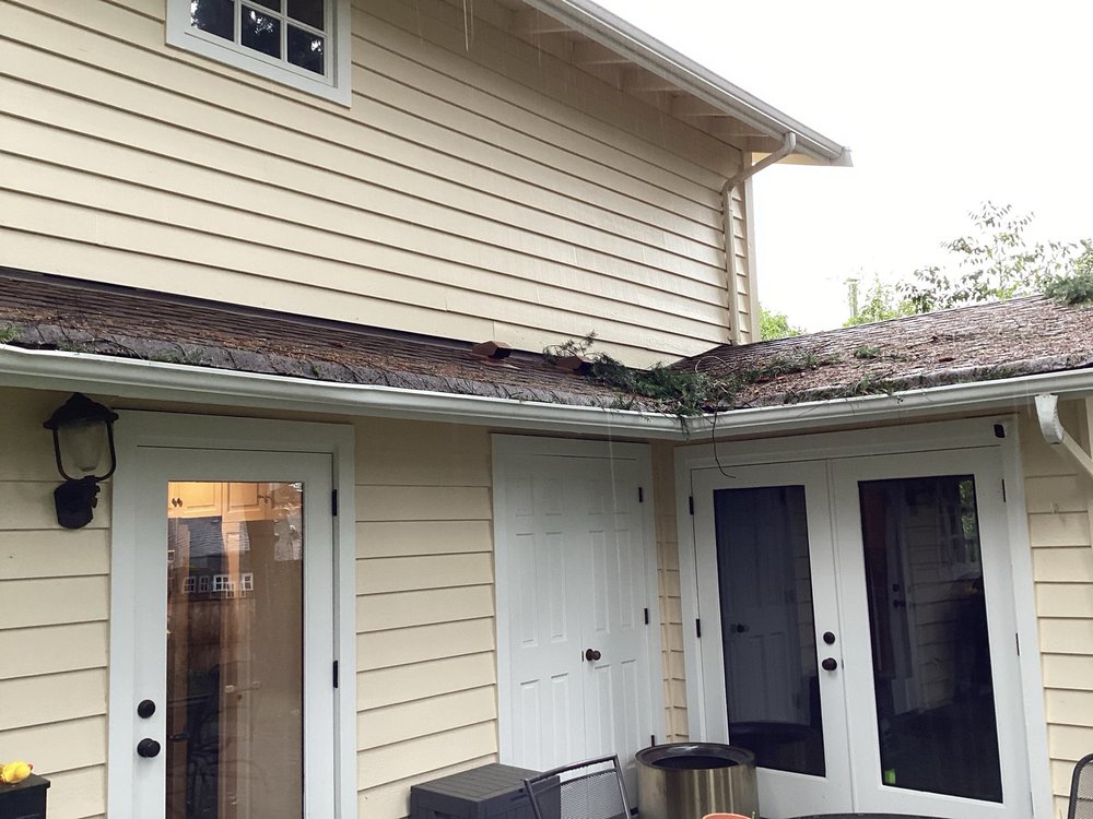High-performance CertainTeed Northgate roof protecting a Mercer Island property.

