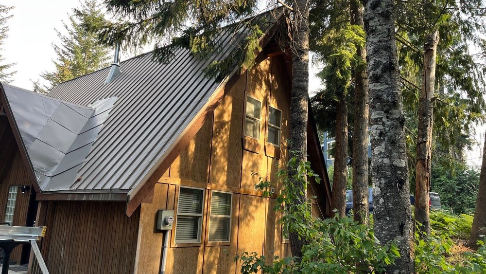 Metal roof replacement in Snoqualmie Pass