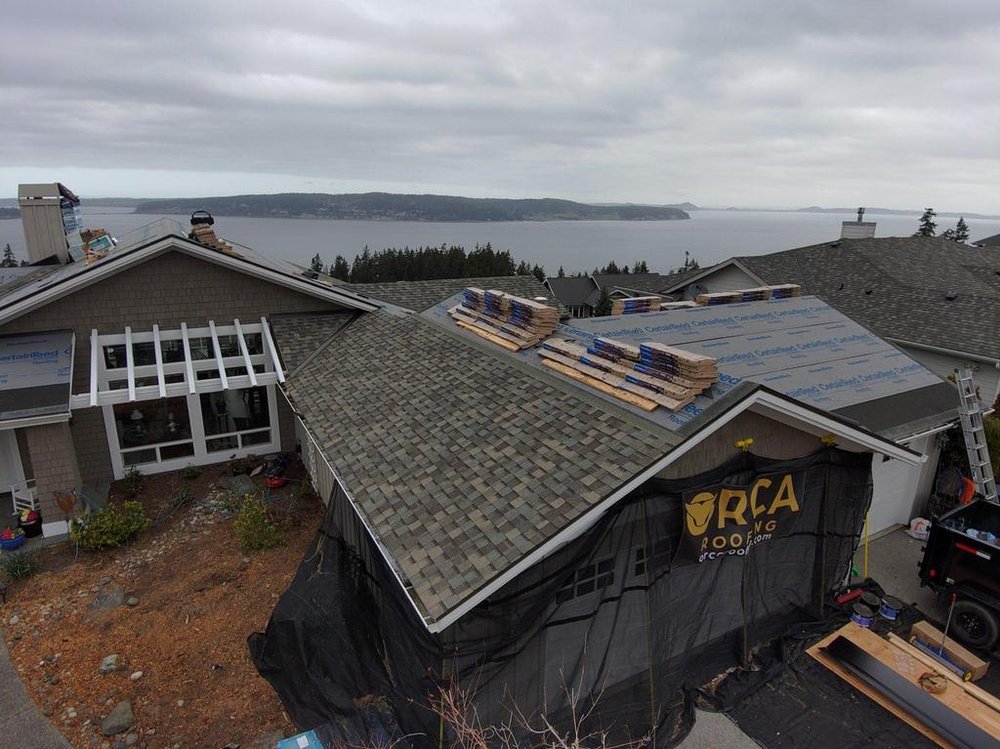 High-quality asphalt shingle roof replacement for a Camano Island property.

