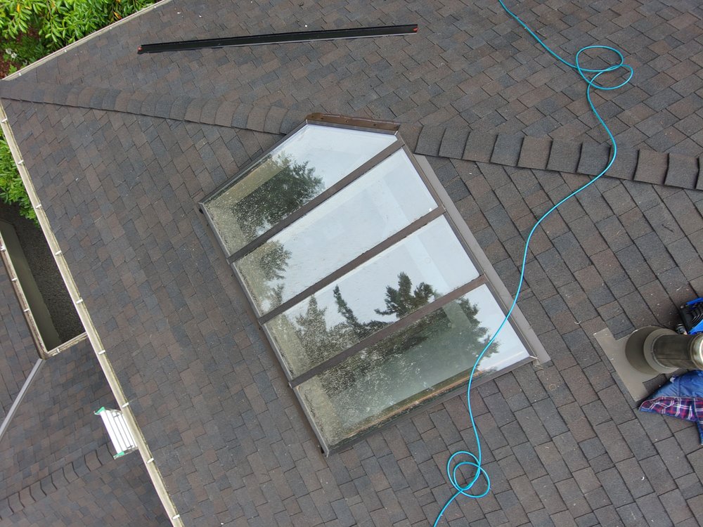 Orca Roofing's shingle roof project in Mercer Island, WA.

