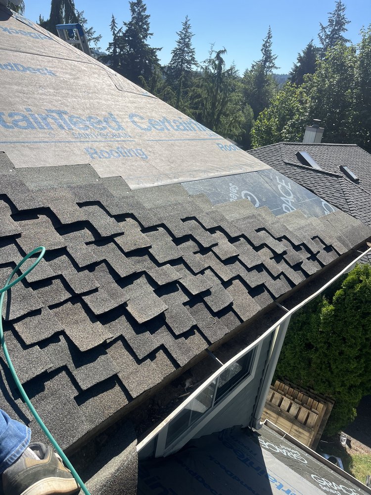 Orca Roofing & Exteriors installing Autumn Blend Presidential Shake TL AR in Newcastle.

