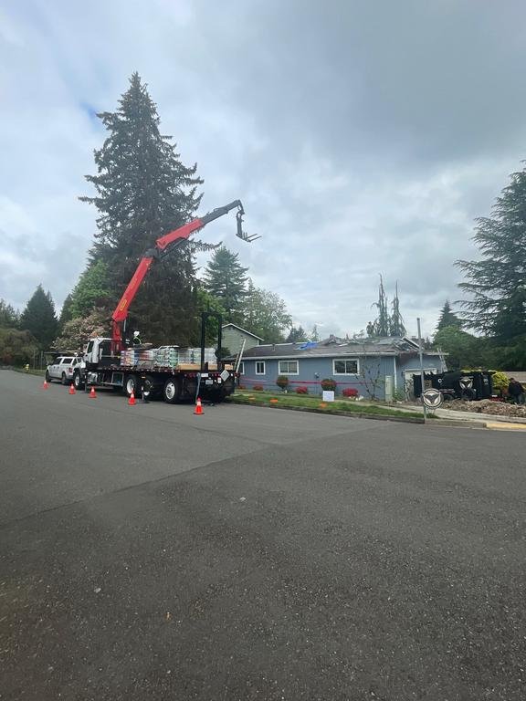 High-quality shingle roof replacement for a Redmond property.

