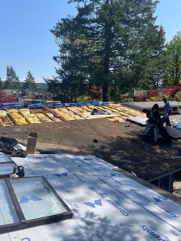 High-quality Pabco Premier roof replacement for a Redmond property.

