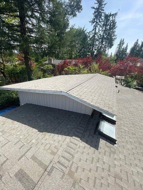 Pabco Premier shingle roof in Redmond, Washington.