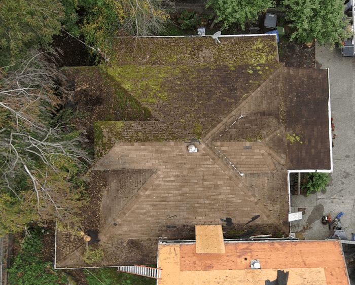 Tukwila home with a high-quality asphalt shingle roof.

