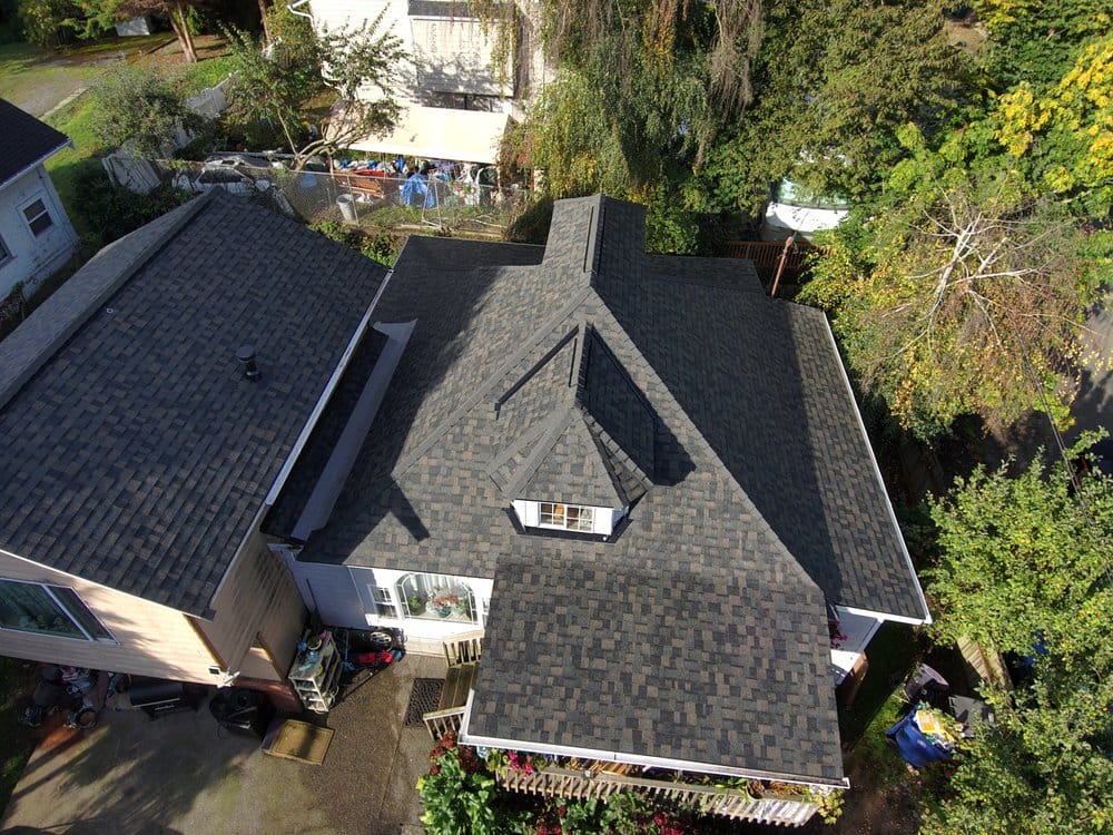 Durable asphalt shingle roof system for a Tukwila property.

