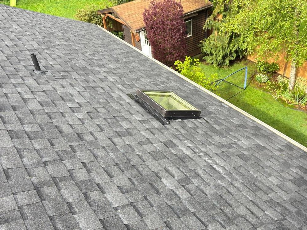 Professional CertainTeed Northgate roof and gutter installation in Bothell, WA.

