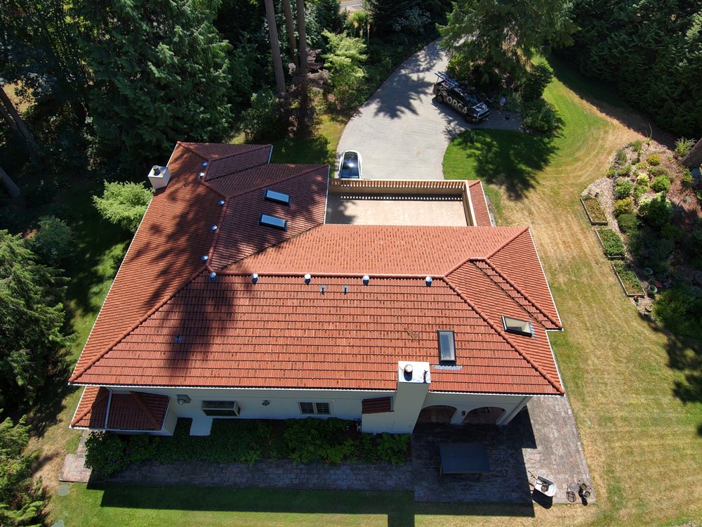 Before and after of a home's roof transformation with Brava tiles.