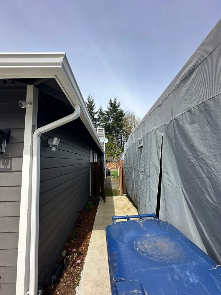 Full gutter replacement project completed by Orca Roofing in Everett, Washington.